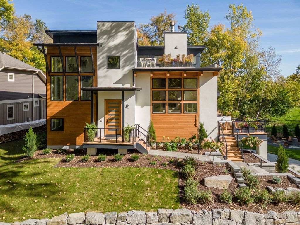 Photo of 175 Lakeview Avenue, Tonka Bay, MN 55331 (MLS # 7041186)