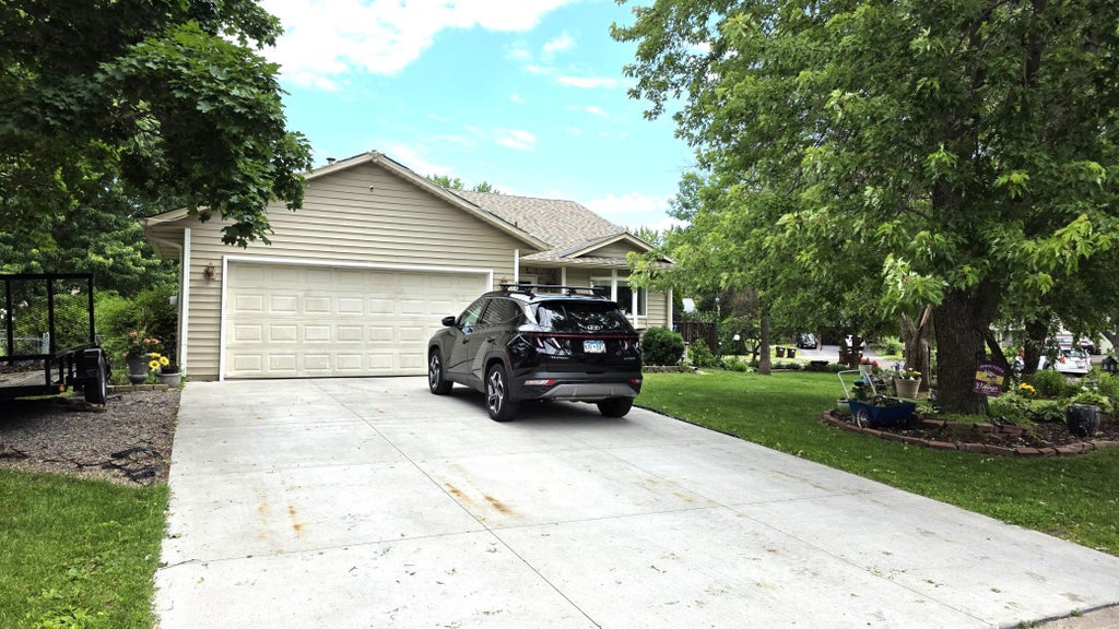 Photo of 6546 Upper 22nd Street N, Oakdale, MN 55128 (MLS # 7100397)