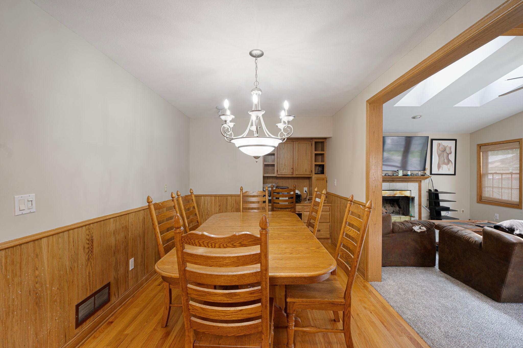 3932 Ulysses Street NE