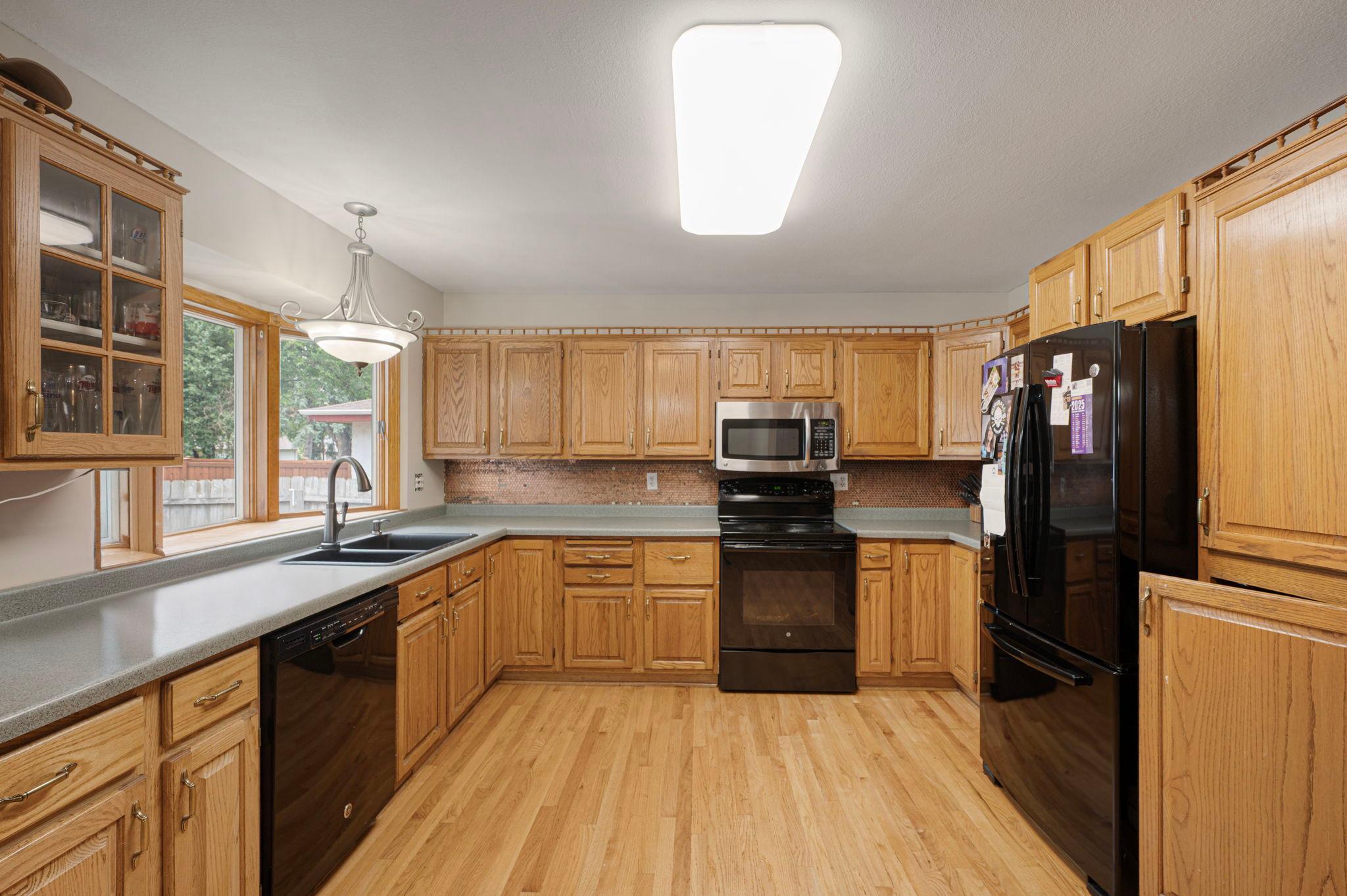 3932 Ulysses Street NE