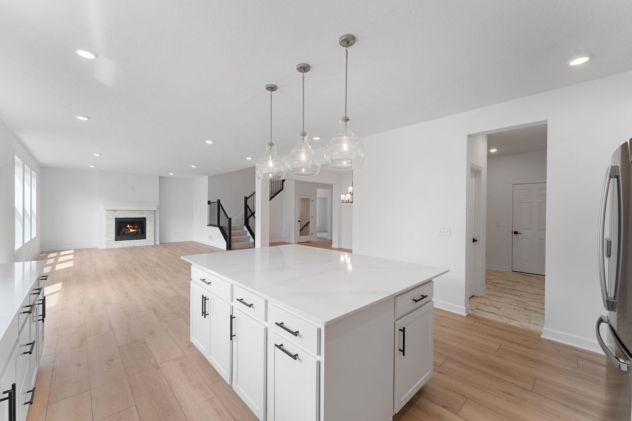 1836 Royal Boulevard N