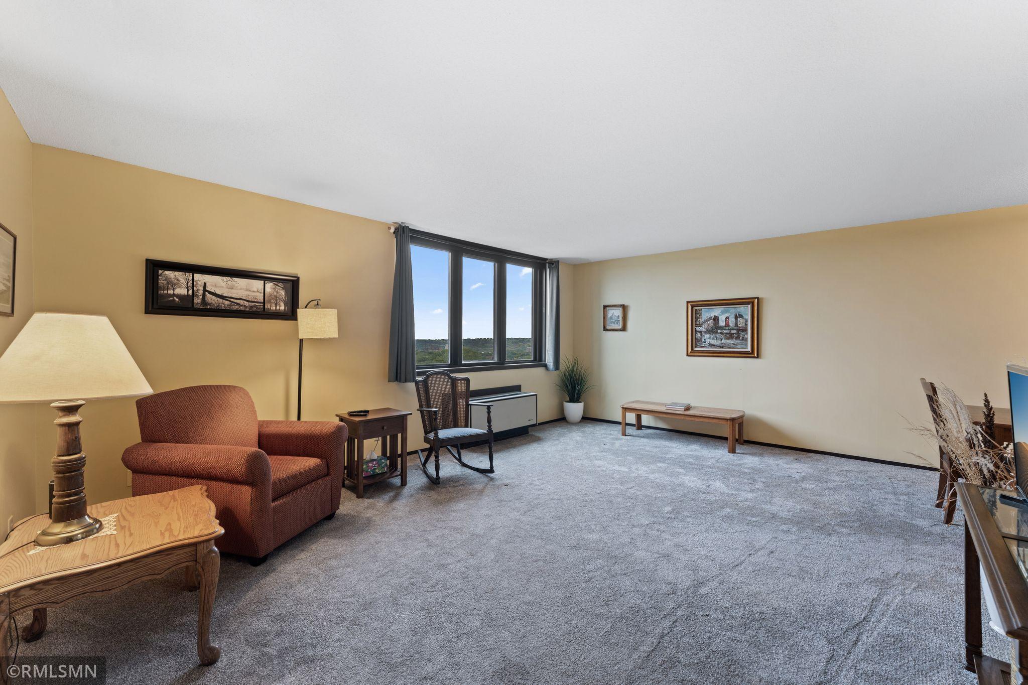 1181 Edgcumbe Road 1005