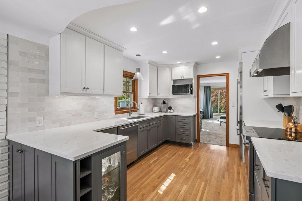 Photo of 1265 Schletti Street, Saint Paul, MN 55117 (MLS # 7073460)