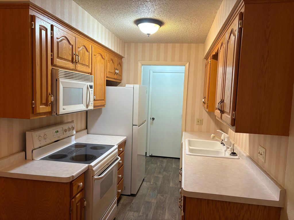 Photo of 1340 9th Avenue S #116, Saint Cloud, MN 56301 (MLS # 7000328)