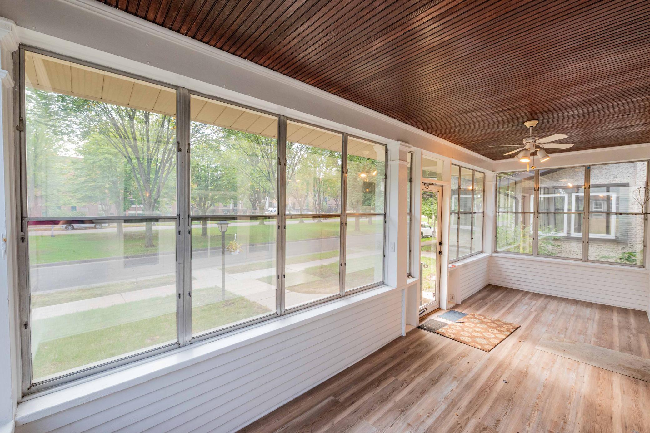 1537 Midway Parkway