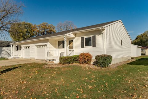 Photo of 209 E Henry Street, Le Roy, MN 55951 (MLS # 6806049) Photo of 209 E Henry Street, Le Roy, MN 55951 (MLS # 6806049)