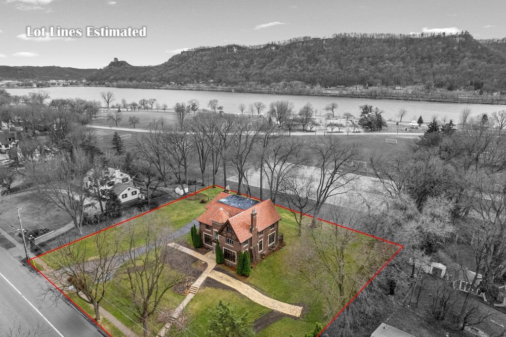 Photo of 51 W Sarnia Street, Winona, MN 55987 (MLS # 7055050)