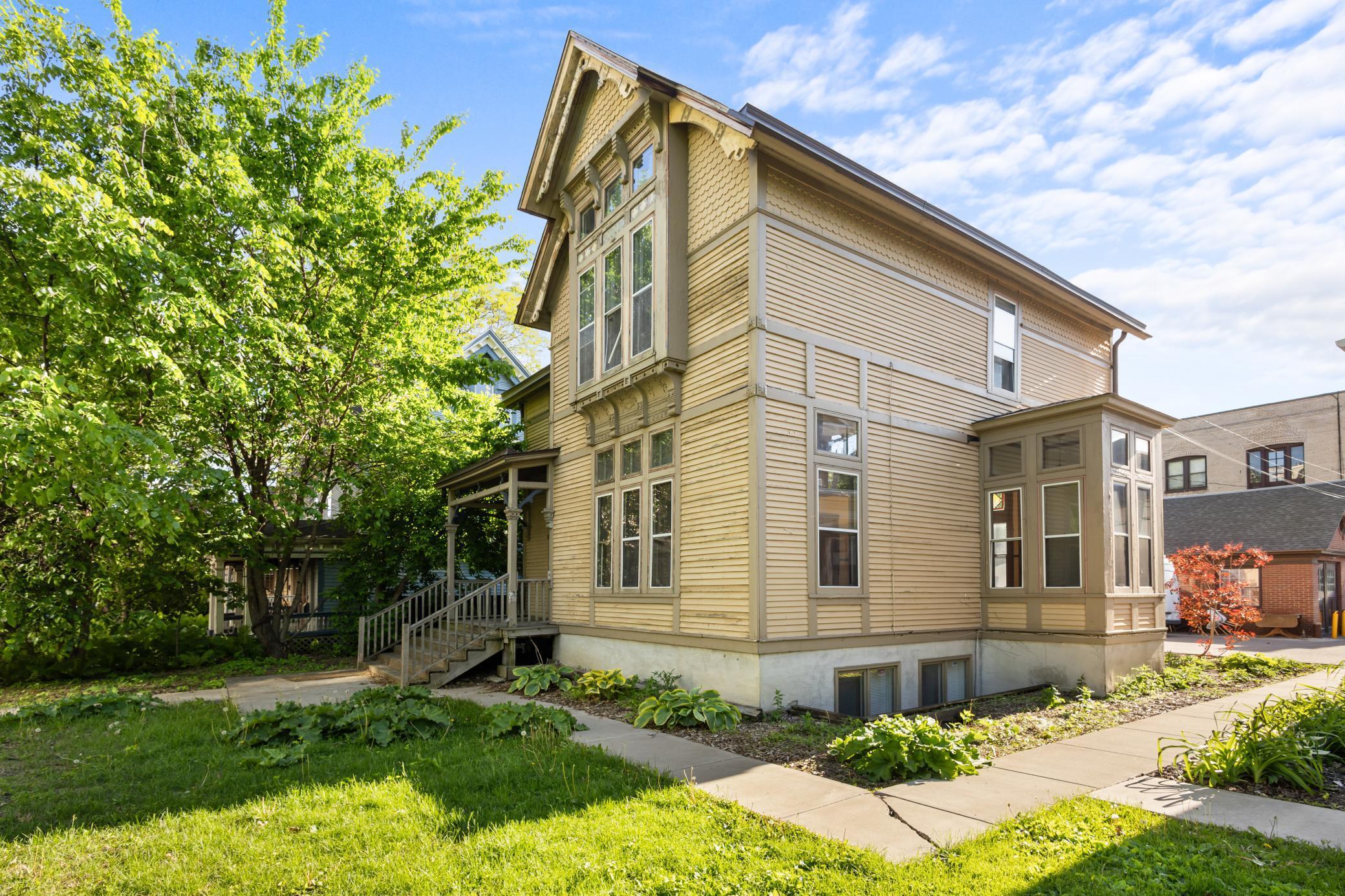 2404 Stevens Avenue