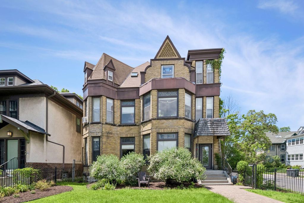 Photo of 2700 Pillsbury Avenue S, Minneapolis, MN 55408 (MLS # 7081555)