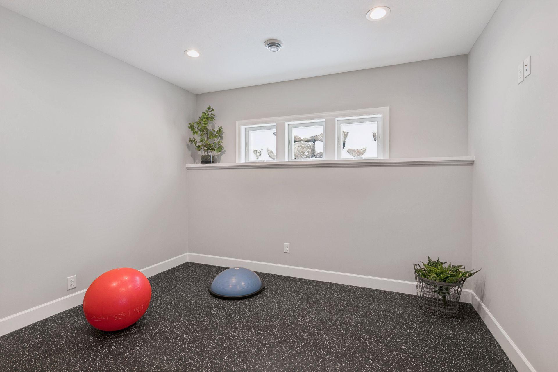 Shoreview, Minnesota, 55126, United States, 3 Bedrooms Bedrooms, ,3 BathroomsBathrooms,Residential,Active,2028241
