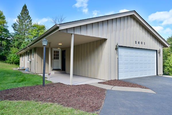 2601 BROOKVIEW DR, BURNSVILLE, MN 55337 - Image 0c2c8ebc854b7ec69f0555cc5d36a77f/1934130960