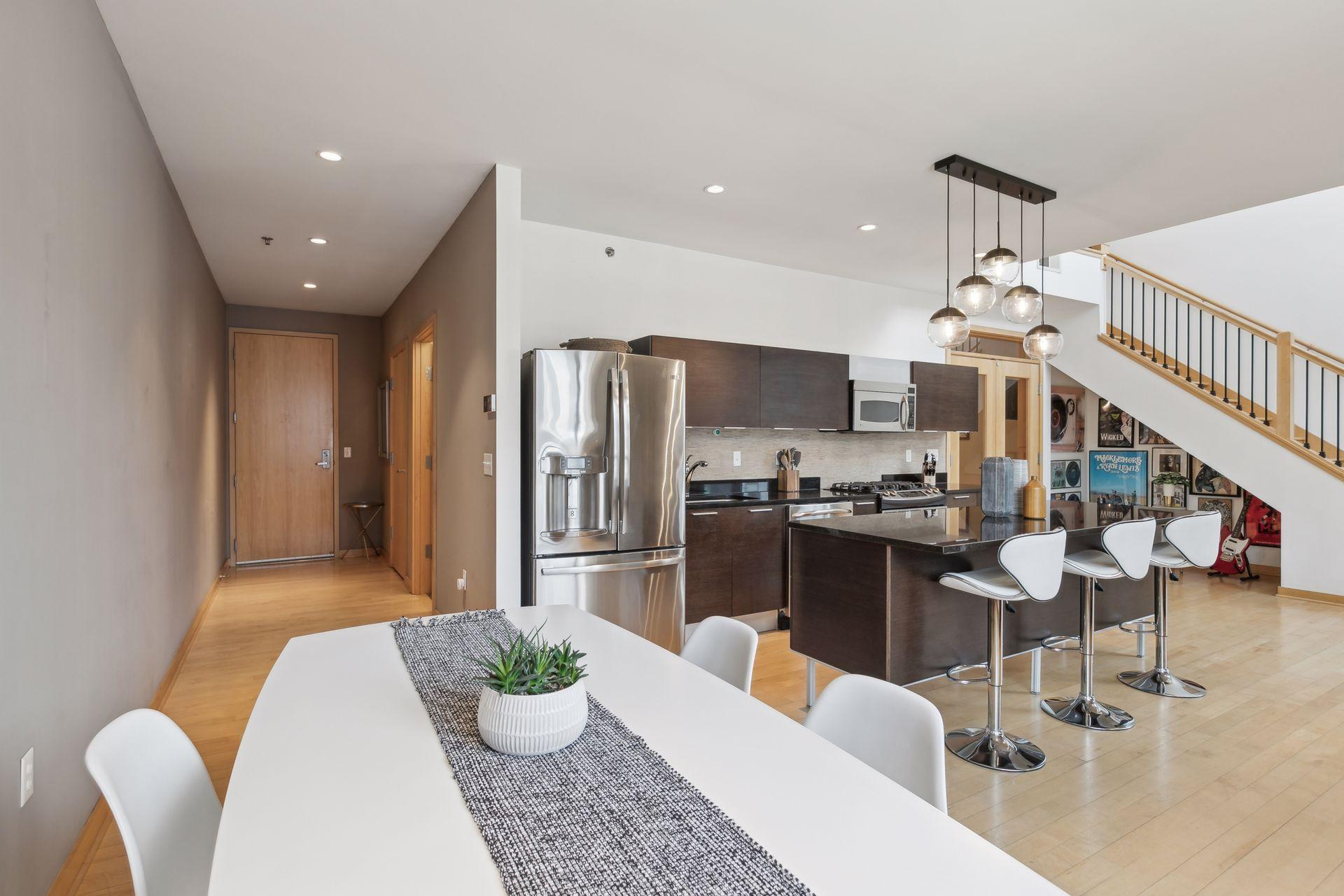 3104 W Lake Street 410