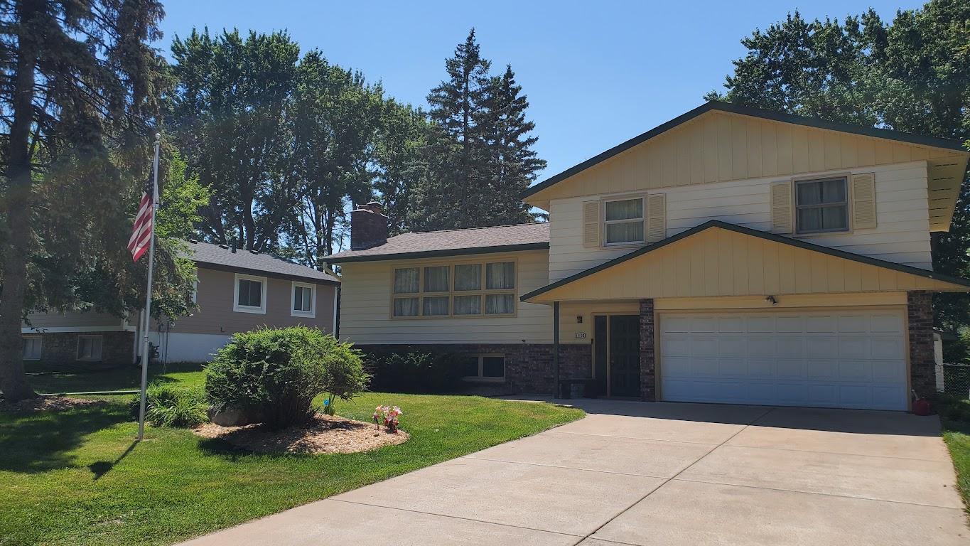 1880 Richal Drive