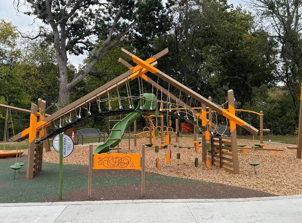 Photo of 2407 Laurie Court W, Roseville, MN 55113 (MLS # 7003394)