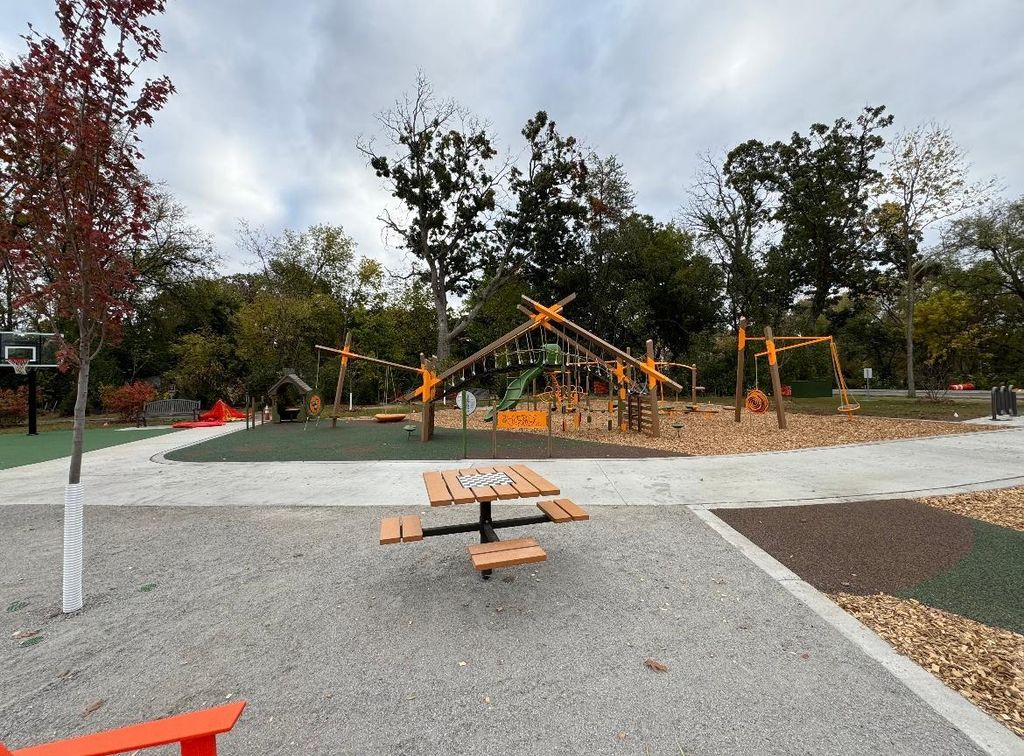 Photo of 2407 Laurie Court W, Roseville, MN 55113 (MLS # 7003394)