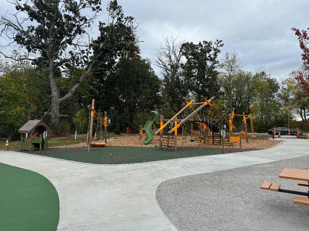 Photo of 2407 Laurie Court W, Roseville, MN 55113 (MLS # 7003394)