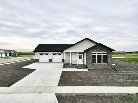 Photo of 1106 Sunflower Rd Rwf Rd, Redwood Falls, MN 56283 (MLS # 6800921)