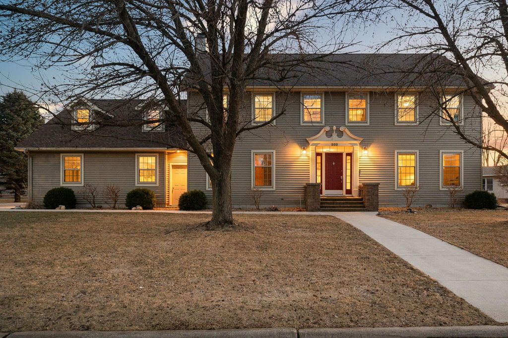 Photo of 800 27th Street SW, Austin, MN 55912 (MLS # 7024013)