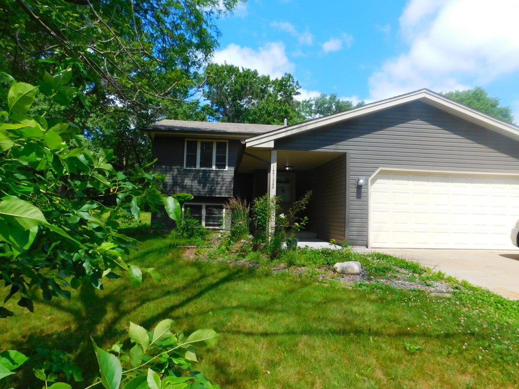 Photo of 12132 Jefferson Street NE, Blaine, MN 55434 (MLS # 7099917)