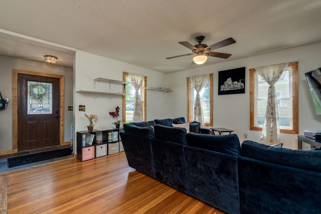 Photo of 415 8th Street N, Mountain Lake, MN 56159 (MLS # 6802352)