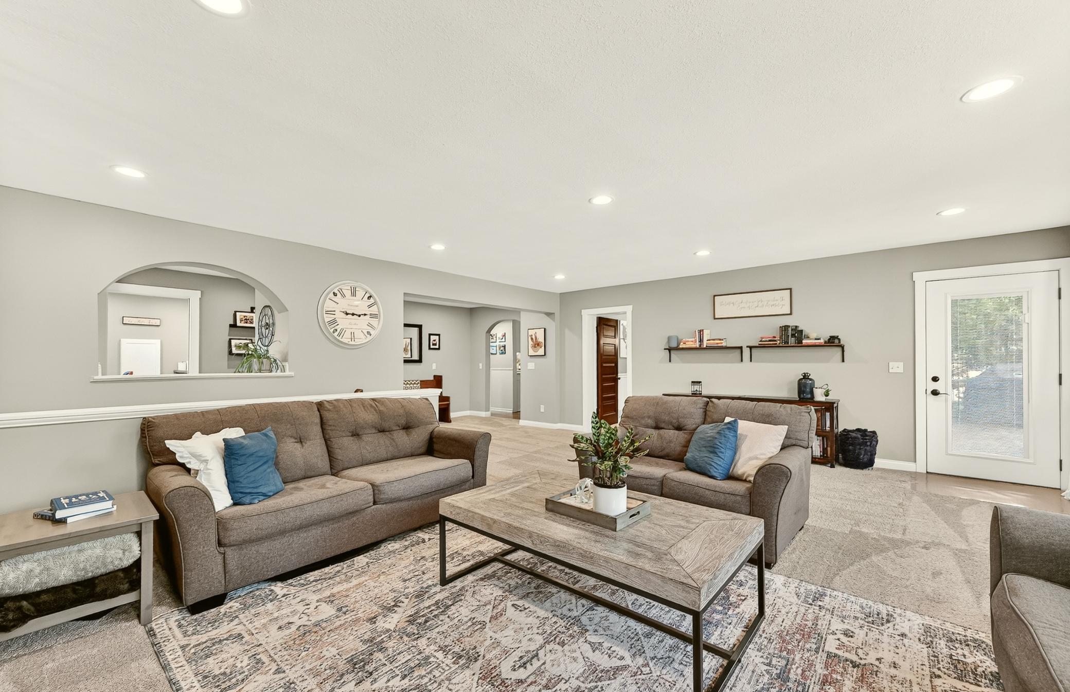 2537 Lisa Lane NE