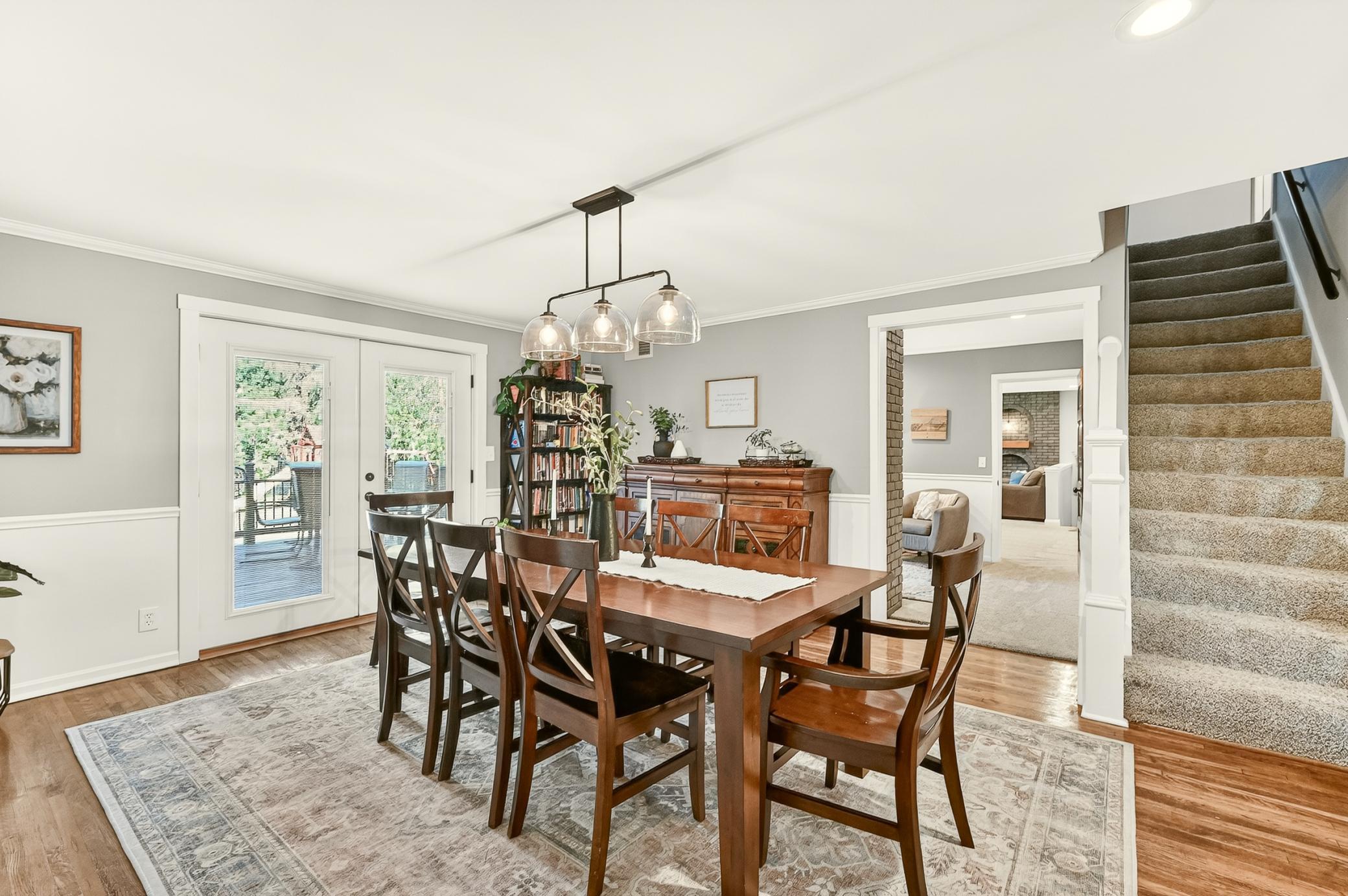 2537 Lisa Lane NE