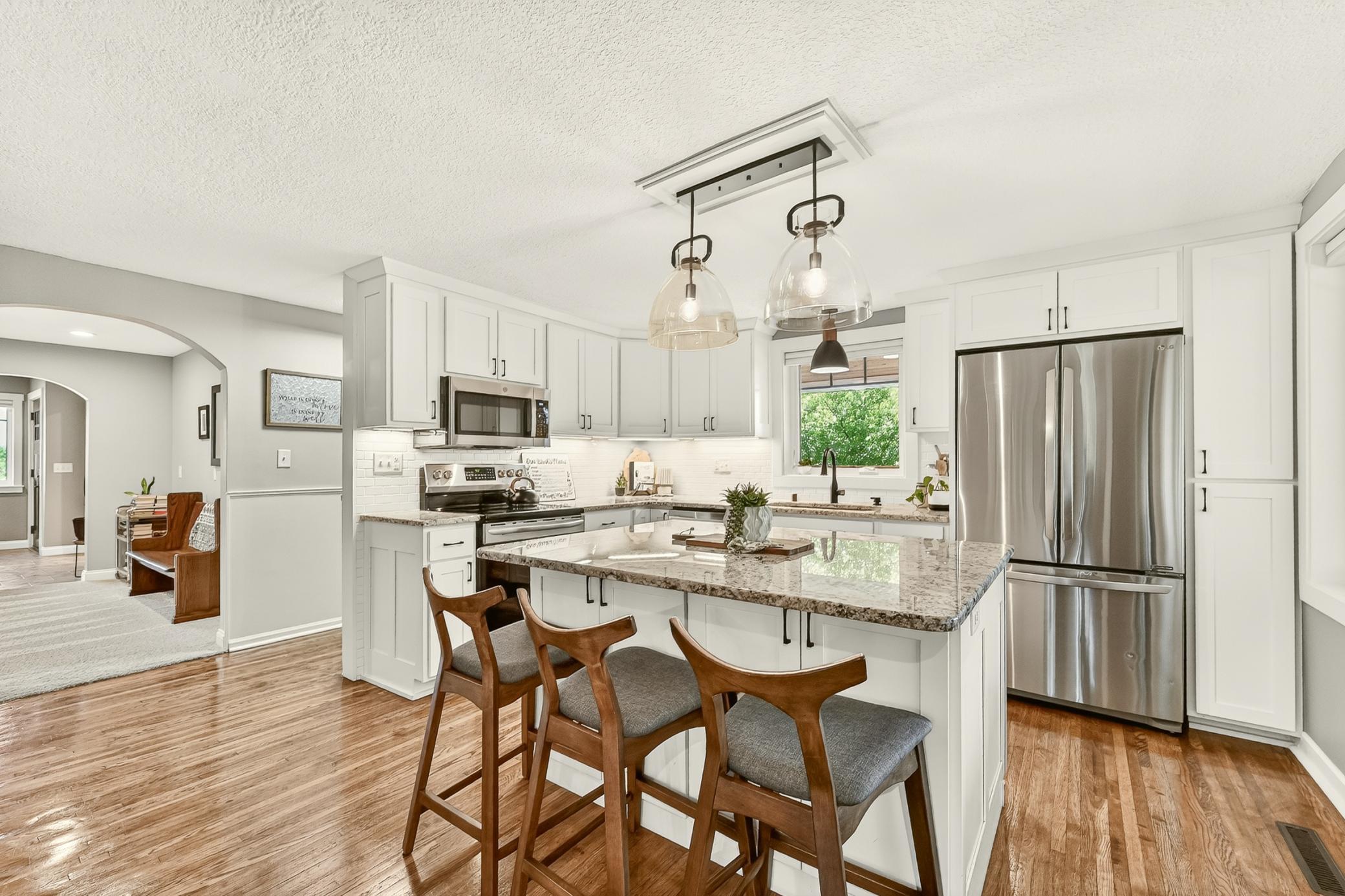 2537 Lisa Lane NE