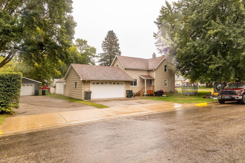 Photo of 317 3rd Avenue W, Osakis, MN 56360 (MLS # 7075162)