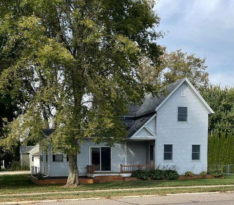 Photo of 208 Mill Street S, Brownsdale, MN 55918 (MLS # 6798441)