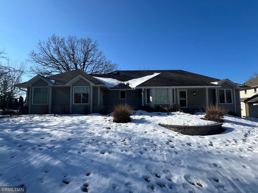 Photo of 2005 Great Oaks Drive, Burnsville, MN 55337 (MLS # 7024218)