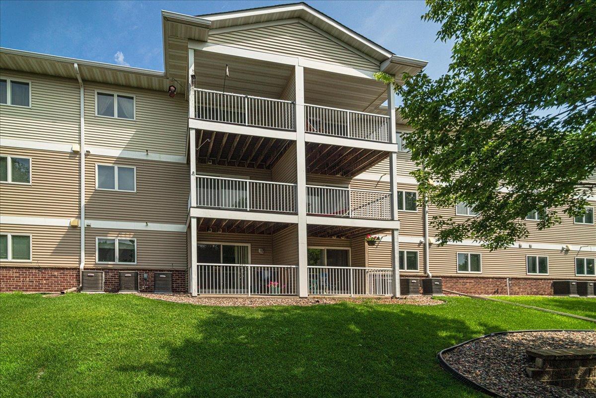 300 Whispering Lane 305
