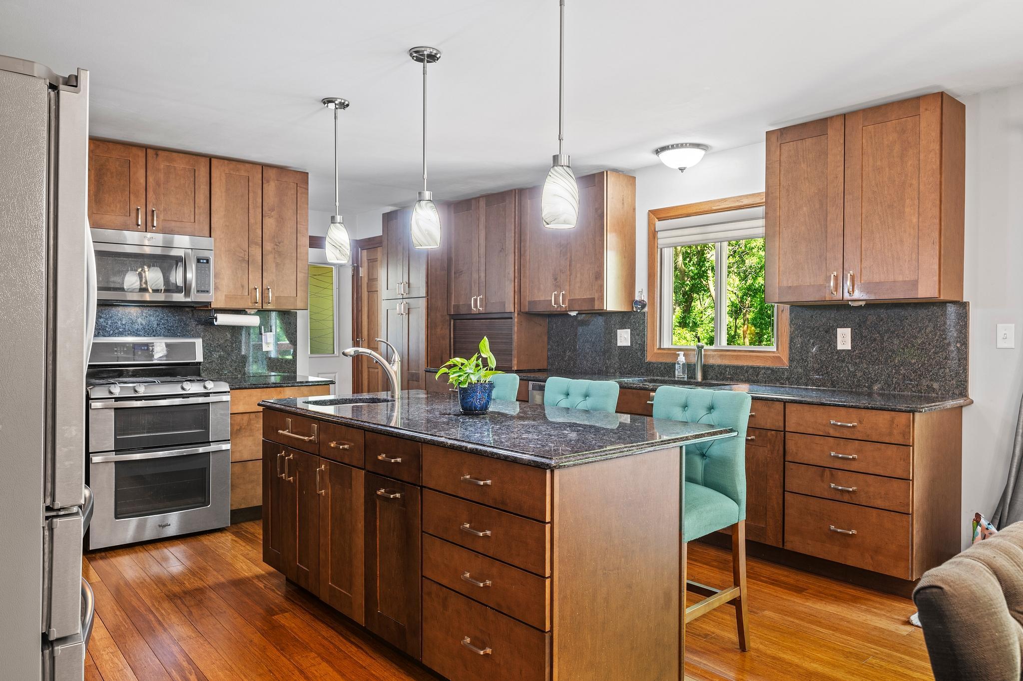 8544 Demontreville Trail N
