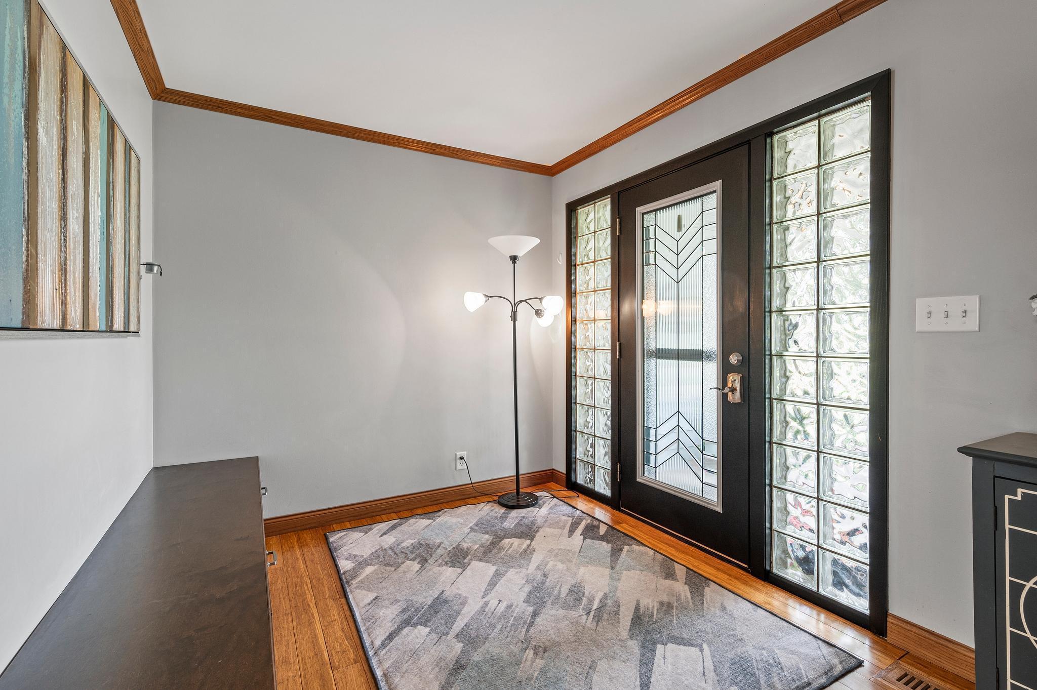 8544 Demontreville Trail N