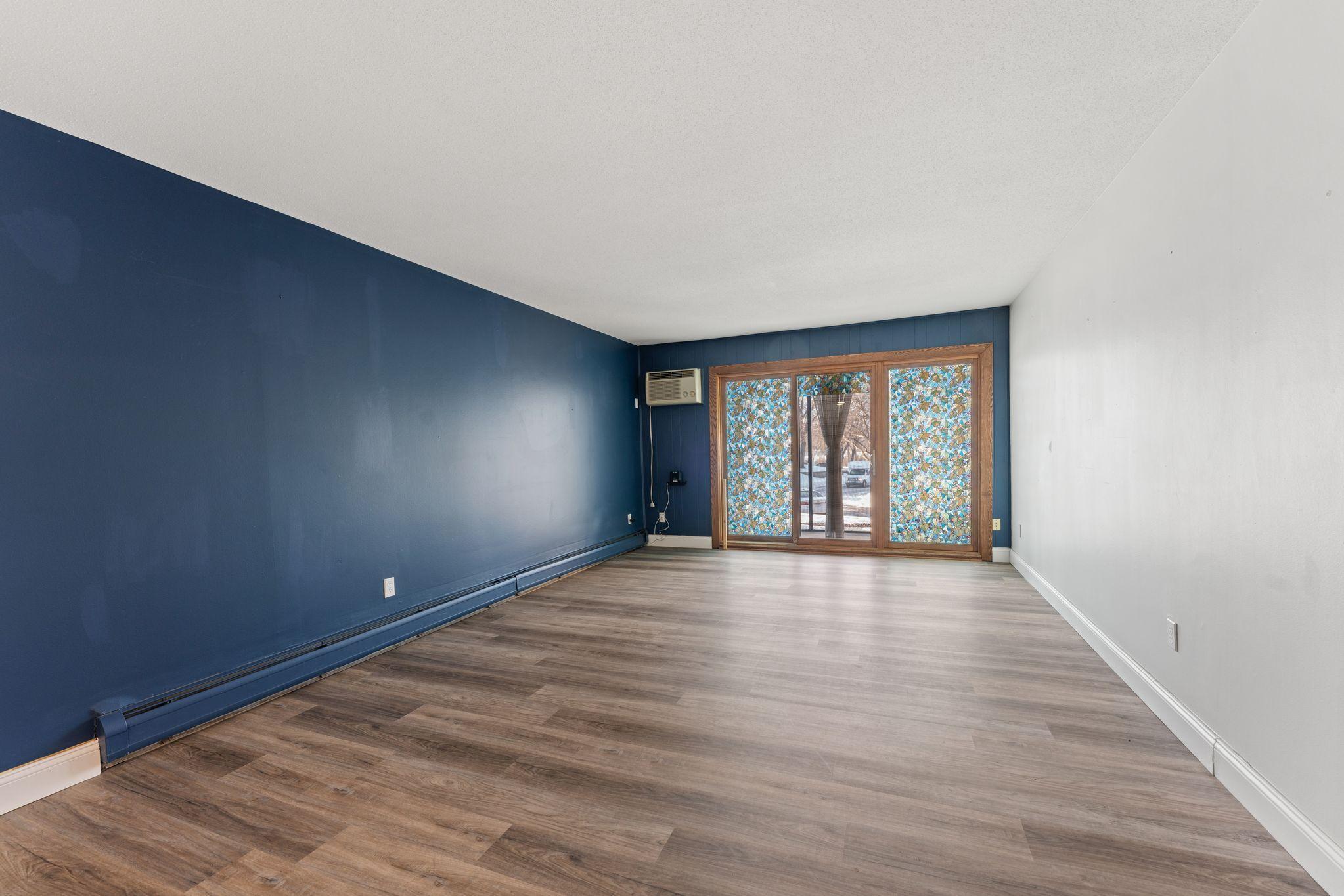 2700 Oxford Street N 101