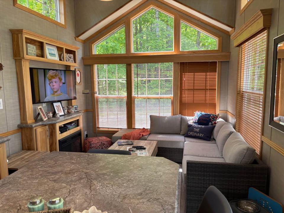 29501 Maplewood Road