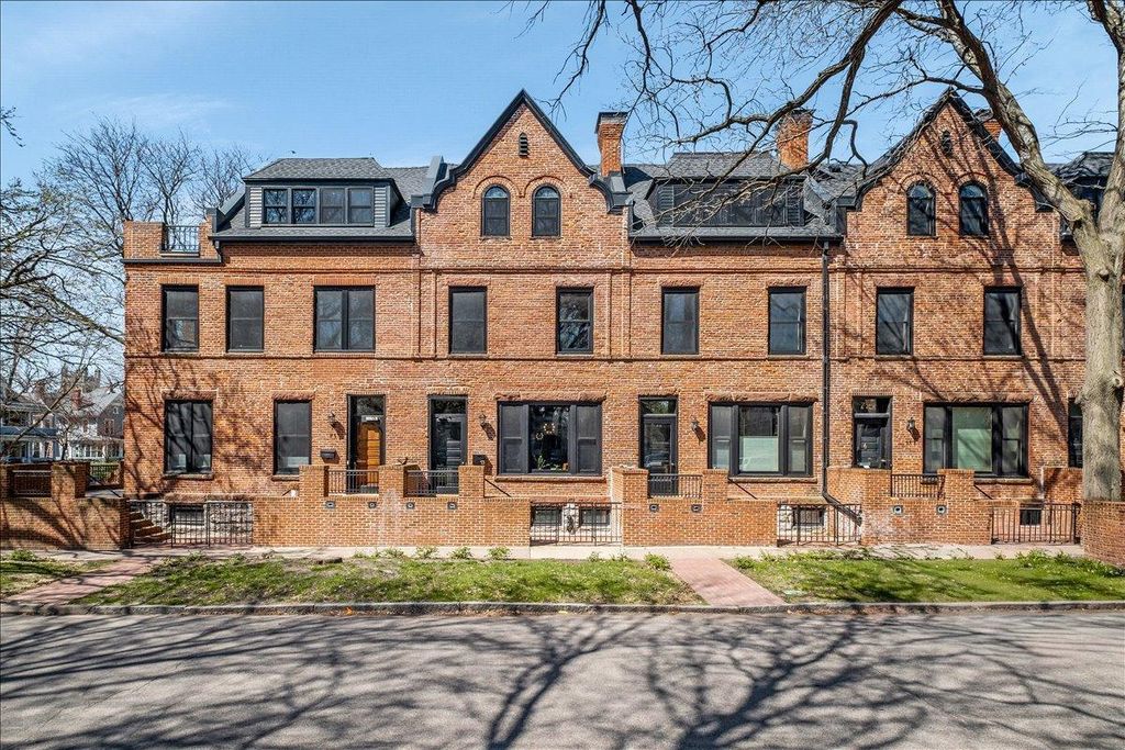 Photo of 73 Mackubin Street, Saint Paul, MN 55102 (MLS # 7049035)