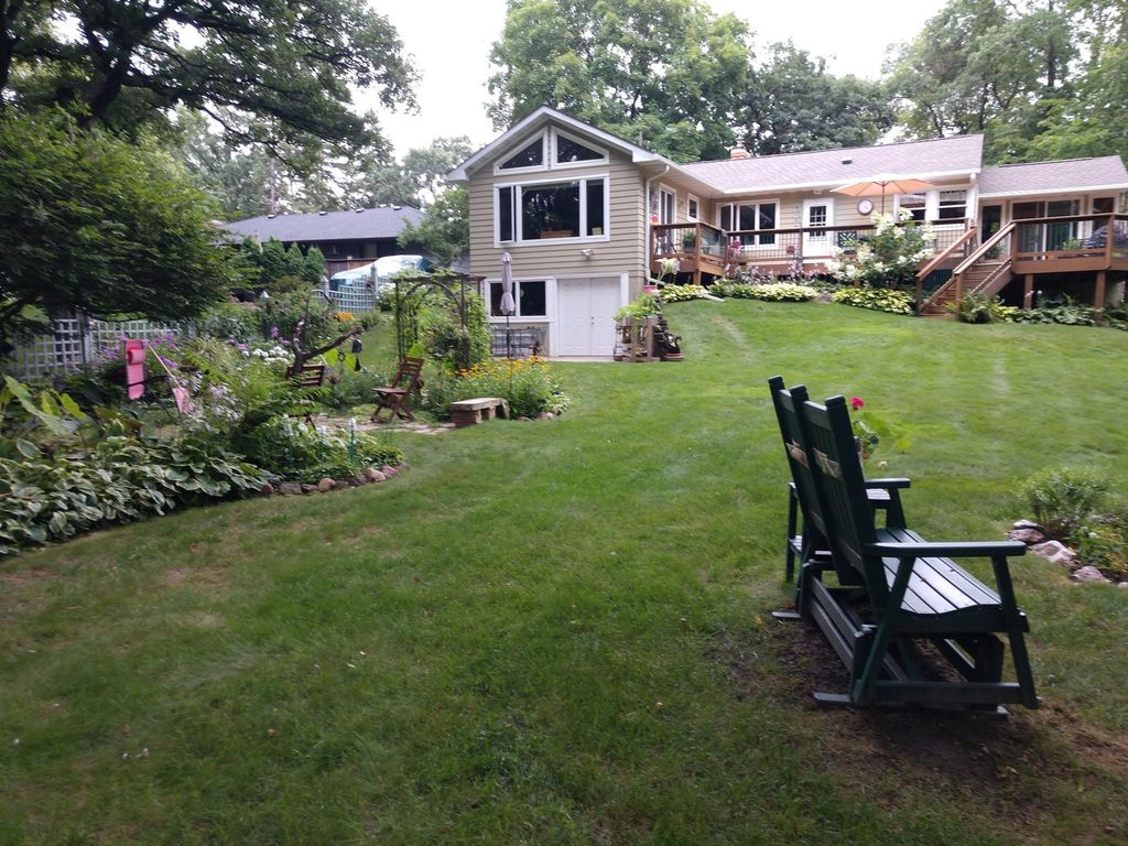 Photo of 6466 Stillwater Boulevard N, Oakdale, MN 55128 (MLS # 7043322)