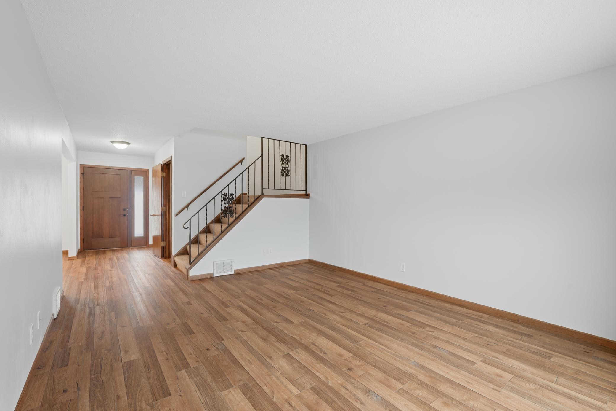 1275 Brighton Square