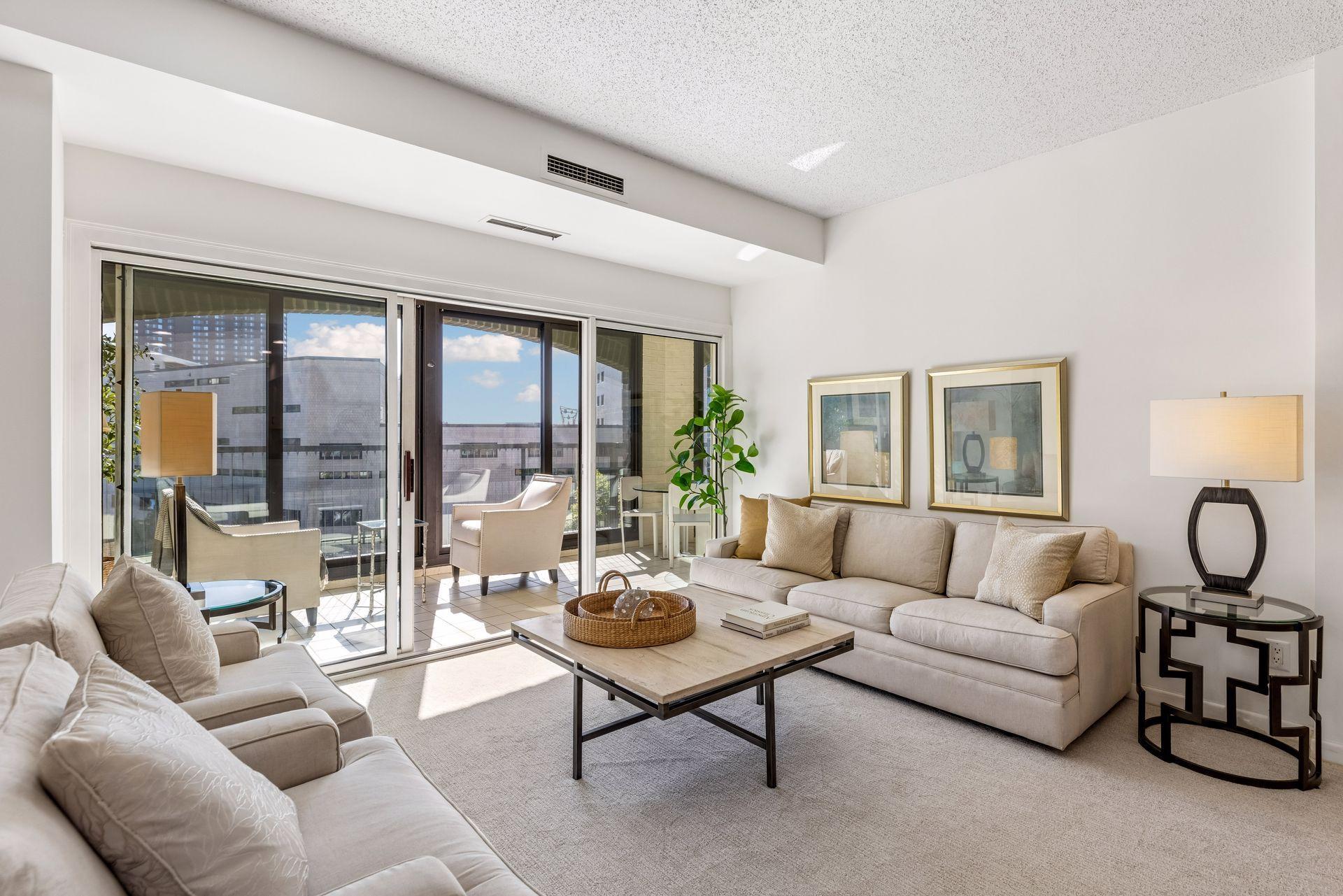 1201 Yale Place 407