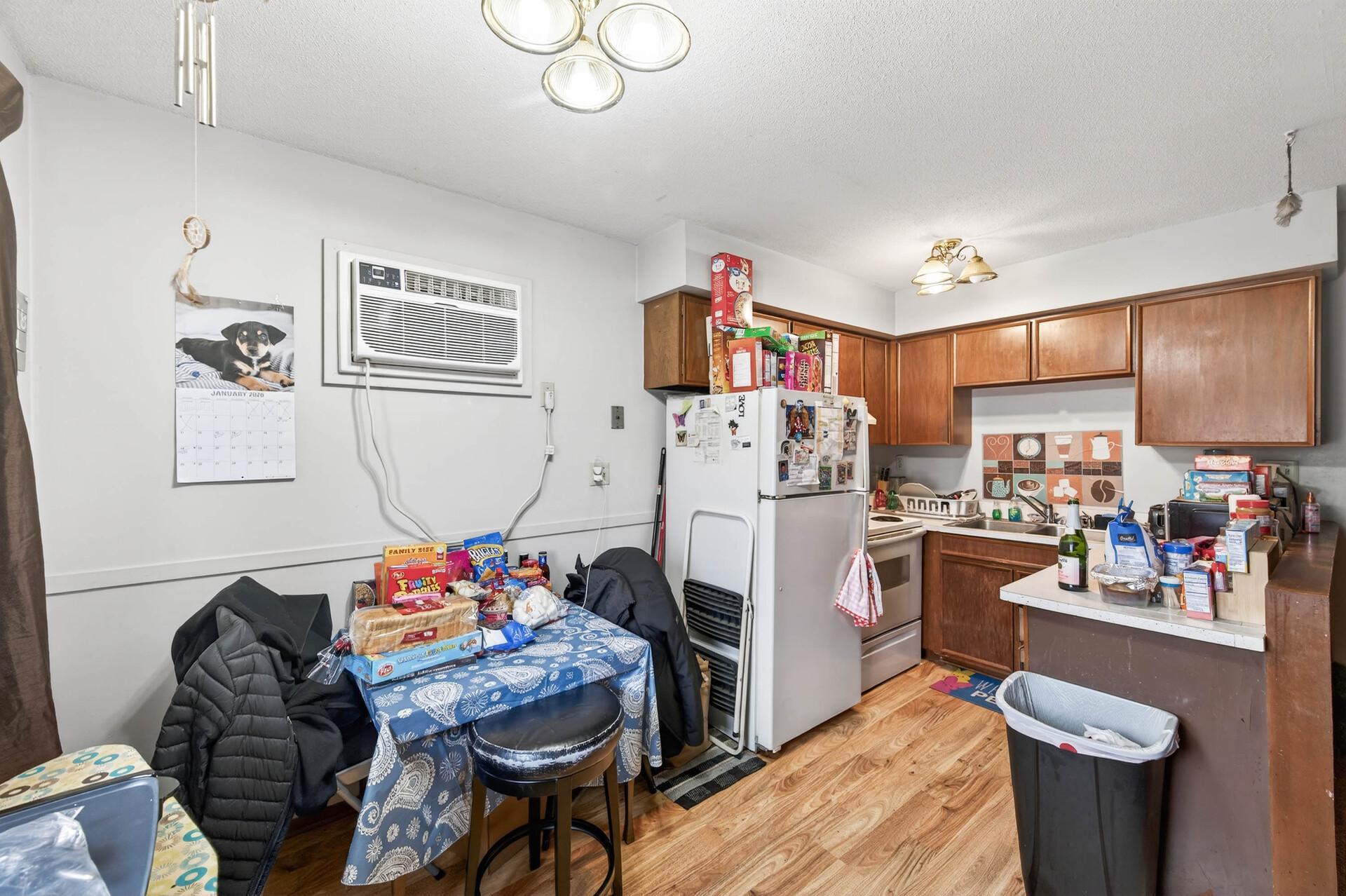 2725 Virginia Avenue N