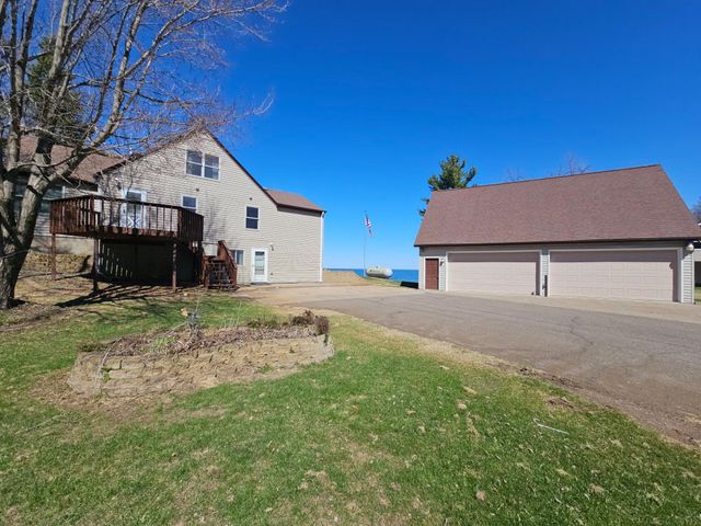46501 Lucretia Lane