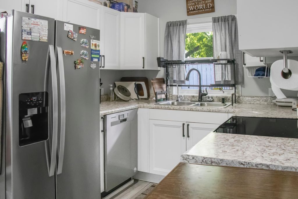 Photo of 109 N 6th Street, Lake City, MN 55041 (MLS # 7077409)
