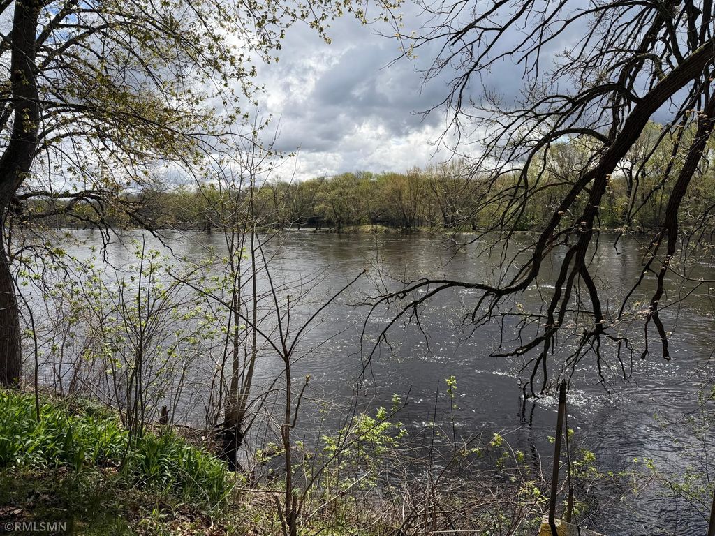 Photo of 2049 Silvermine Drive, Eau Claire, WI 54703 (MLS # 7066700)