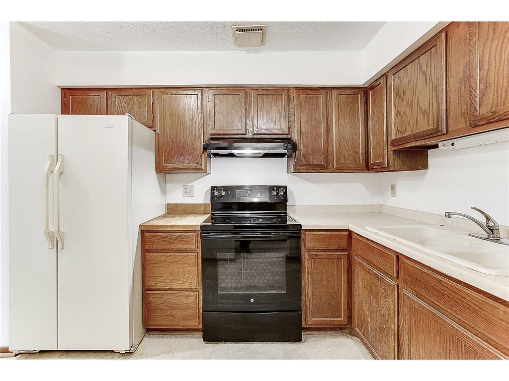 Photo 1 of 14 — 1000 41st Avenue NE 204, Columbia Heights, MN 55421