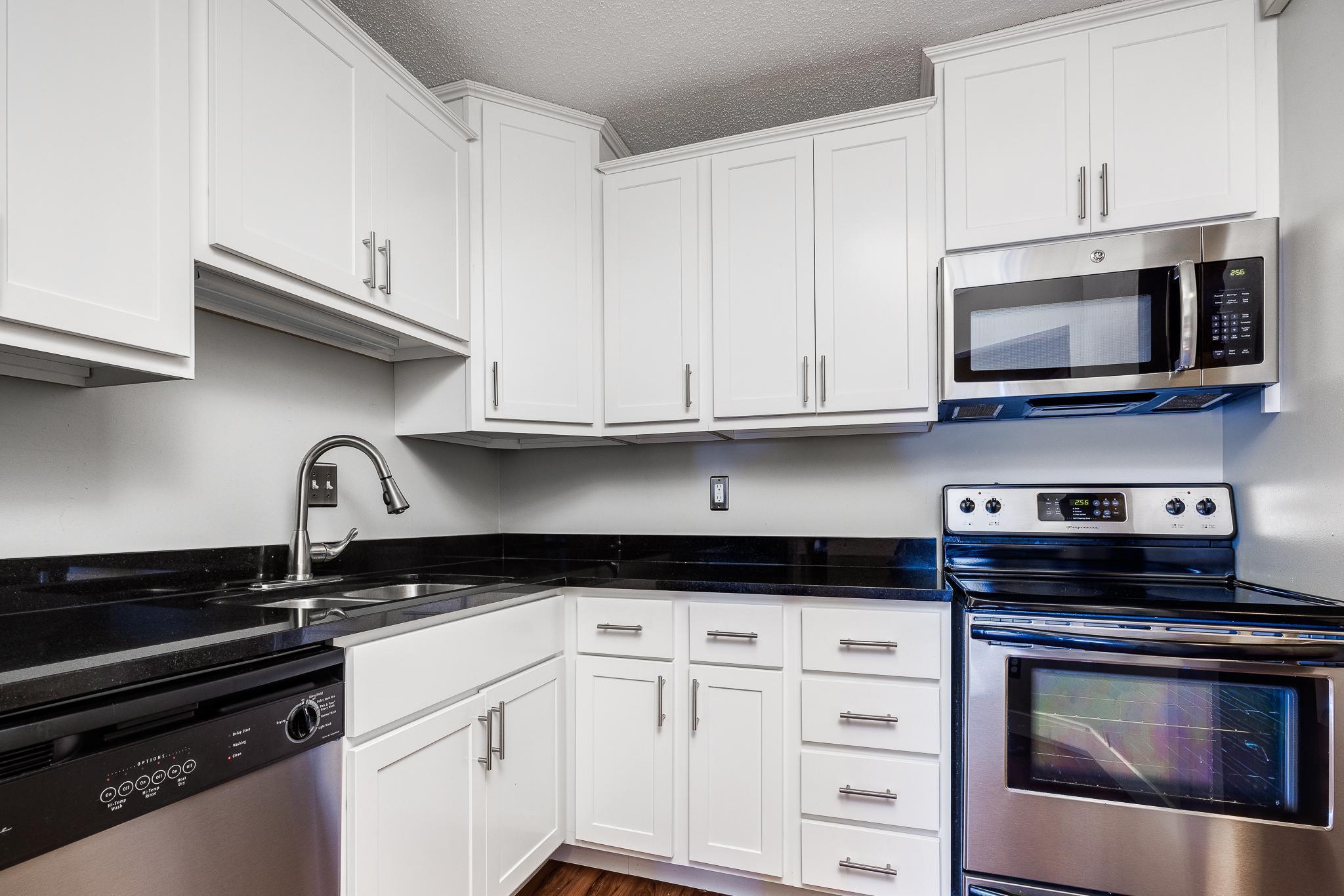 78 10th Street E 506