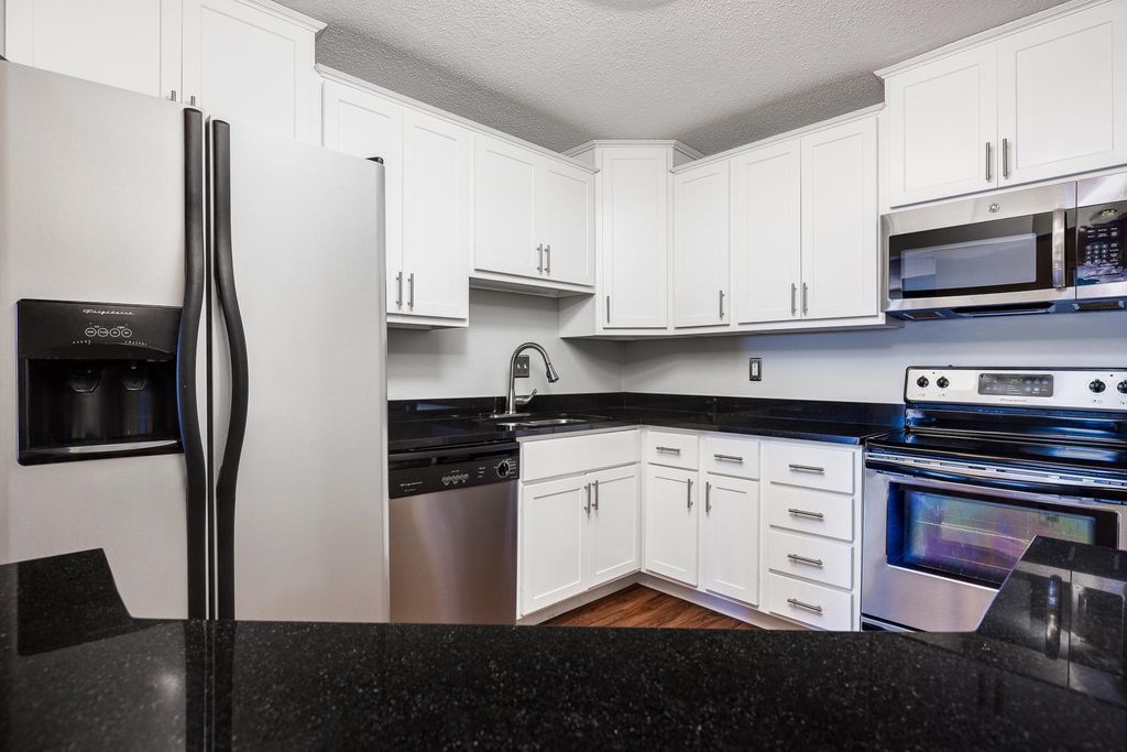 Photo of 78 10th Street E #506, Saint Paul, MN 55101 (MLS # 7081850)