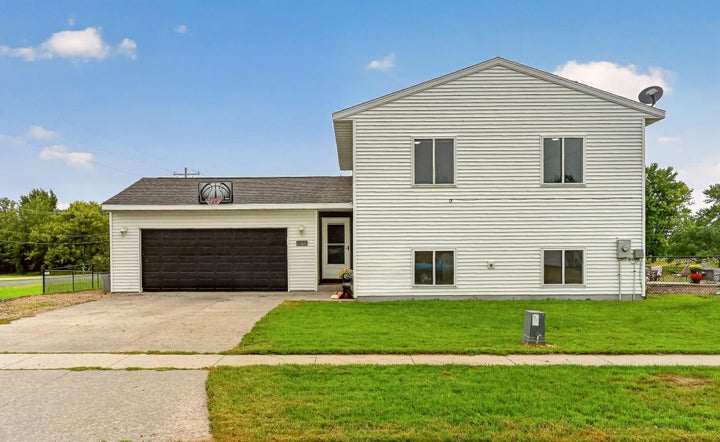 Photo 1 of 35 — 801 3rd Street SE, Kasson, MN 55944