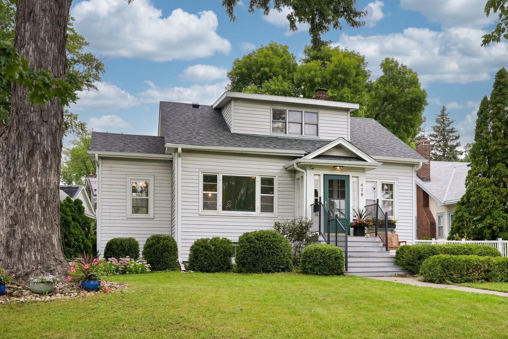 Photo of 628 Morgan Avenue S, Minneapolis, MN 55405 (MLS # 6823085)