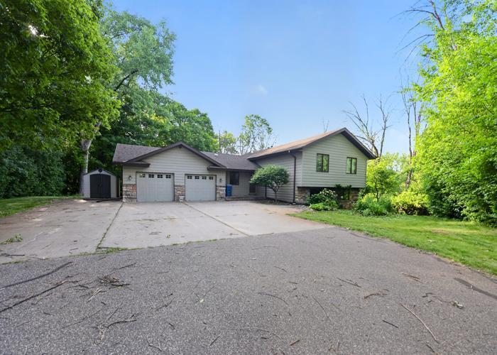 Photo of 4110 Juneau Lane N, Plymouth, MN 55446 (MLS # 7111617)