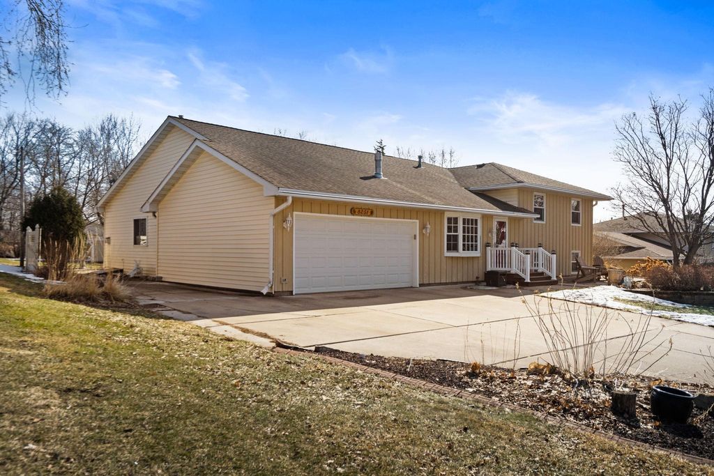 Photo of 8251 Ingleside Avenue S, Cottage Grove, MN 55016 (MLS # 7027830)